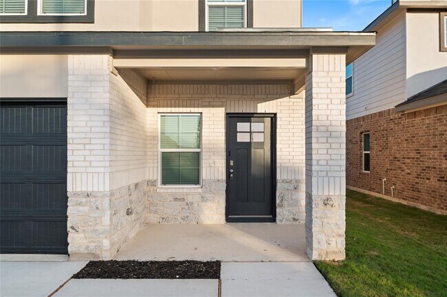 Foto del edificio - 240 New Albany Ln