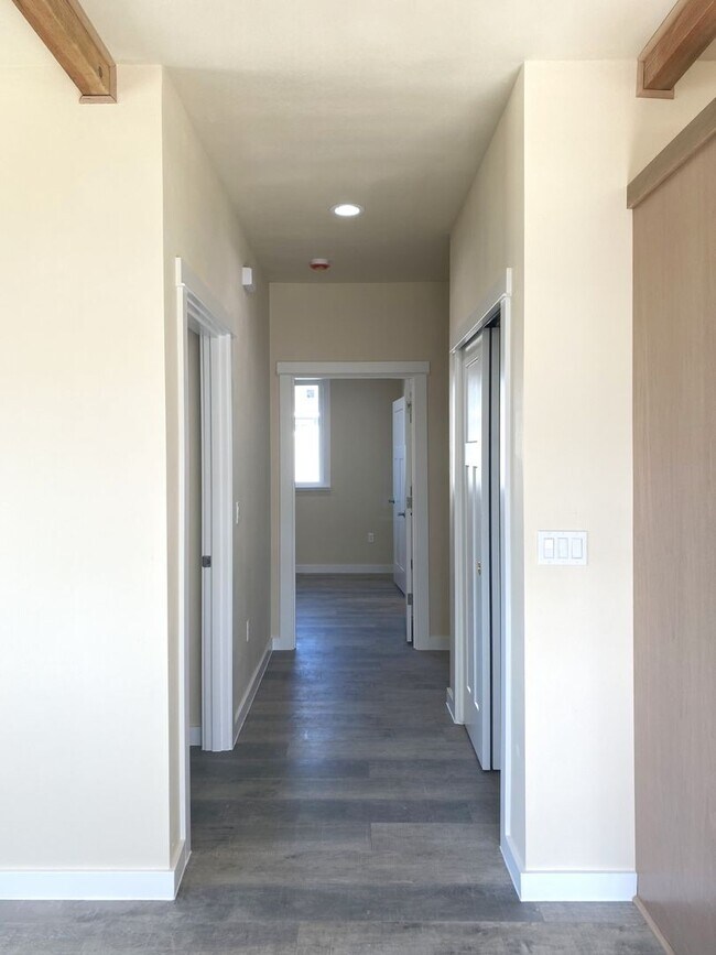 Foto del edificio - 332 Lolly Ln