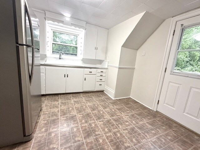Building Photo - Charming 2 + Den Bedroom In OLD NORTH for ...