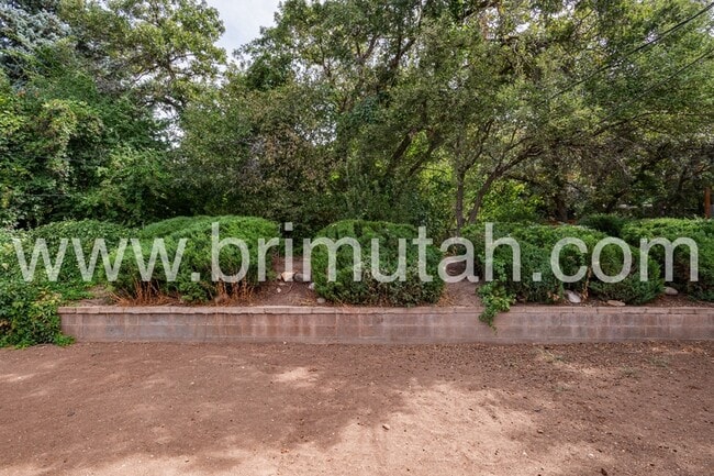 Building Photo - 1785 S 2600 E