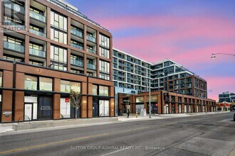 Building Photo - 858 Dupont St