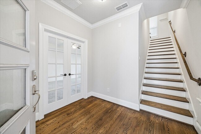 Foto del edificio - 1704 Oak Leaf Pass Dr