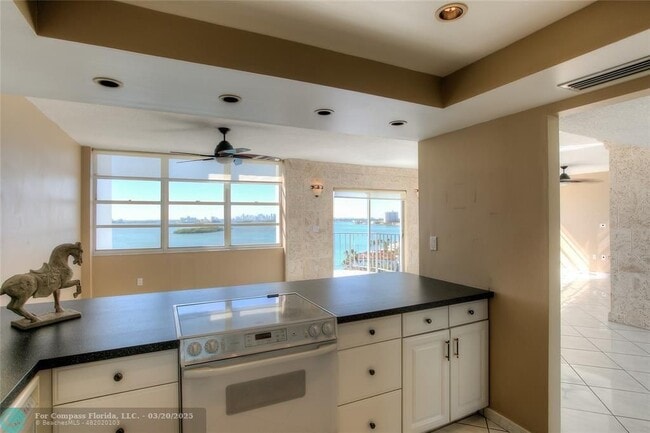 Building Photo - 11930 N Bayshore Dr