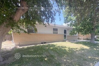 Building Photo - 5561 Xanadu St