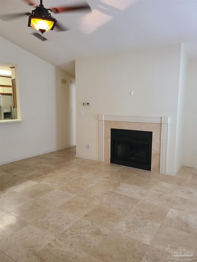 Building Photo - 5051 Grande Dr