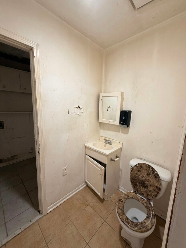 Foto del edificio - 298 Roxbury Dr