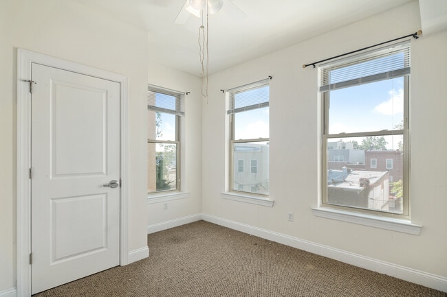 Building Photo - 1814 N 16th St