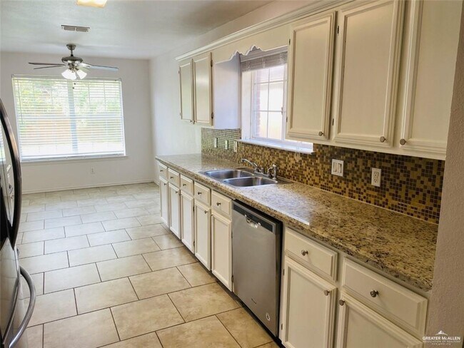 Building Photo - 3901 San Gerardo