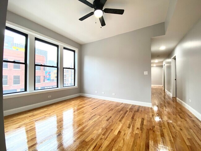 Foto del edificio - 909 W Montrose Ave