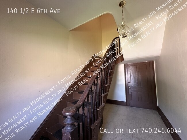 Foto del edificio - 140 1/2 E 6th Ave-