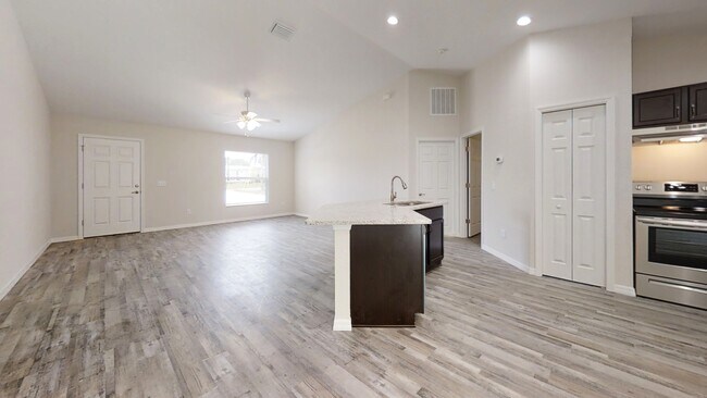 Building Photo - $300 Amazon Gift Card - Move-In Ready 3BR/...