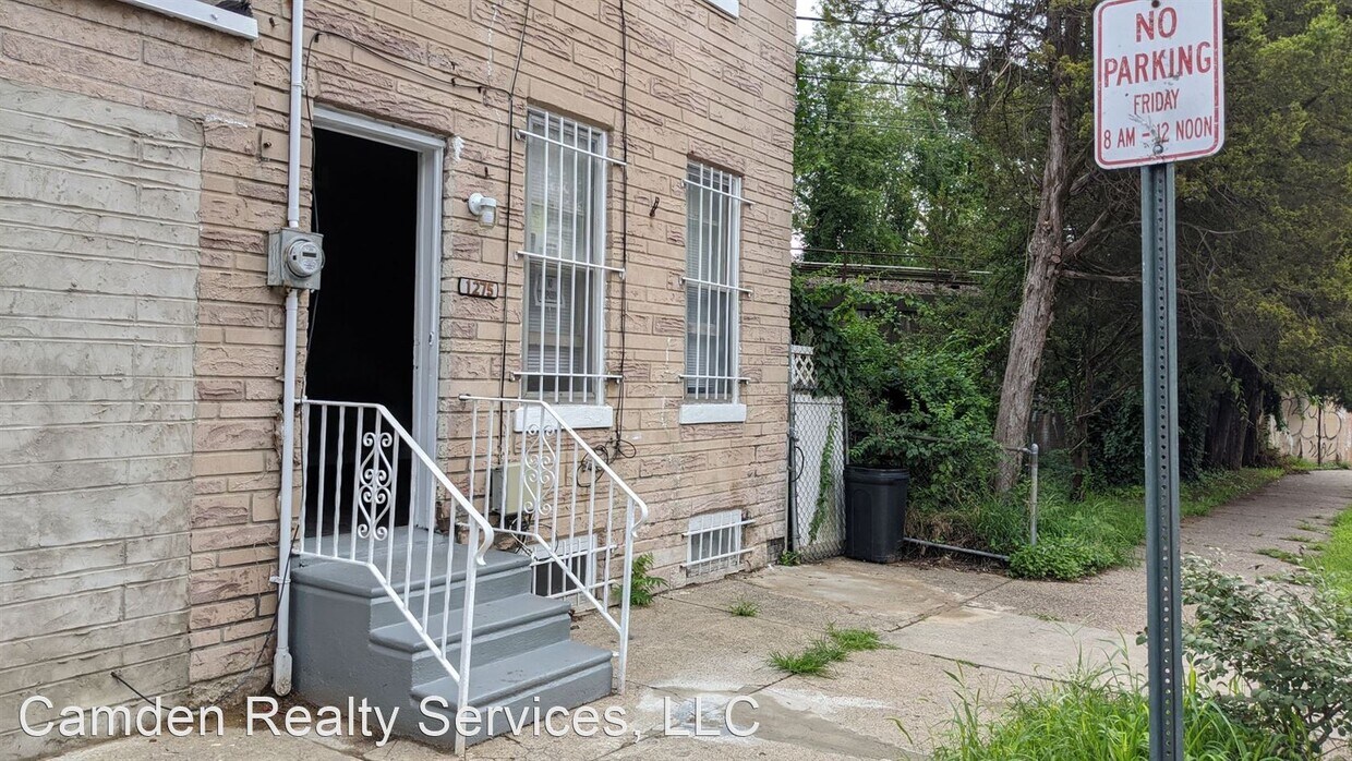 Primary Photo - 3 br, 1.5 bath House - 1275 Lansdowne Ave