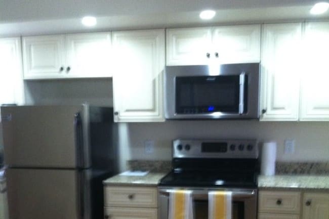 kitchen - 1439 Brown St