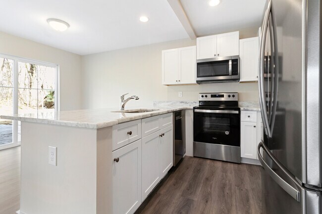 Foto del edificio - 634 Mountainview Rd