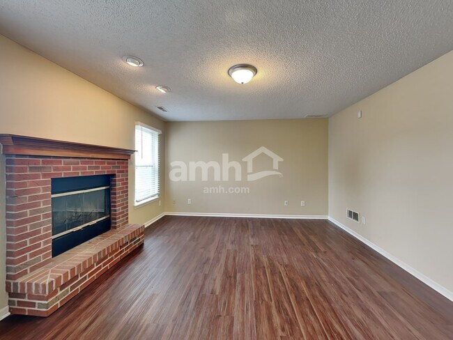 Foto del edificio - 8137 Whistlewood Court