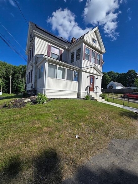 Foto del edificio - 239 Pleasant St