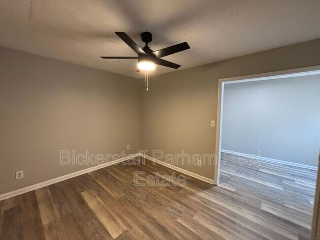Foto del edificio - 1263 Cedar Ave