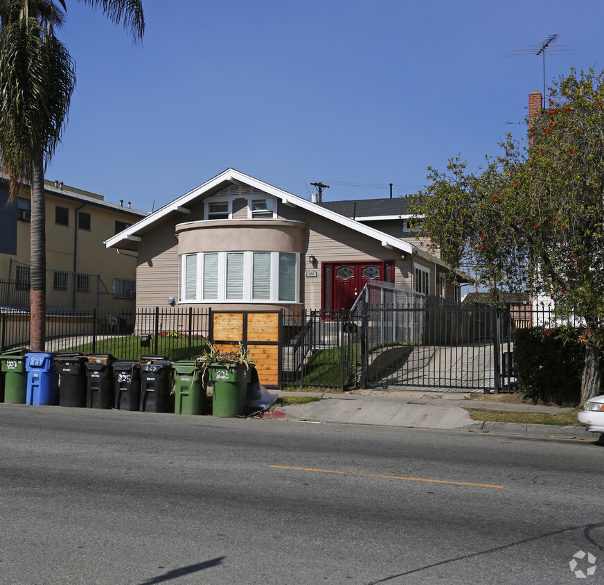 Primary Photo - 831 Irolo St
