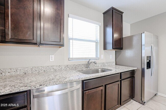 Foto del edificio - 8224 W Illini St