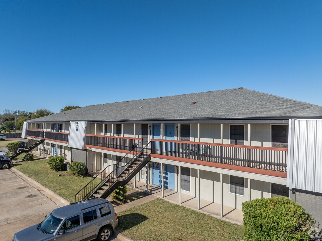 The Cove on 21st - 2425 S 21st St Waco, TX 76706 | Apartments.com