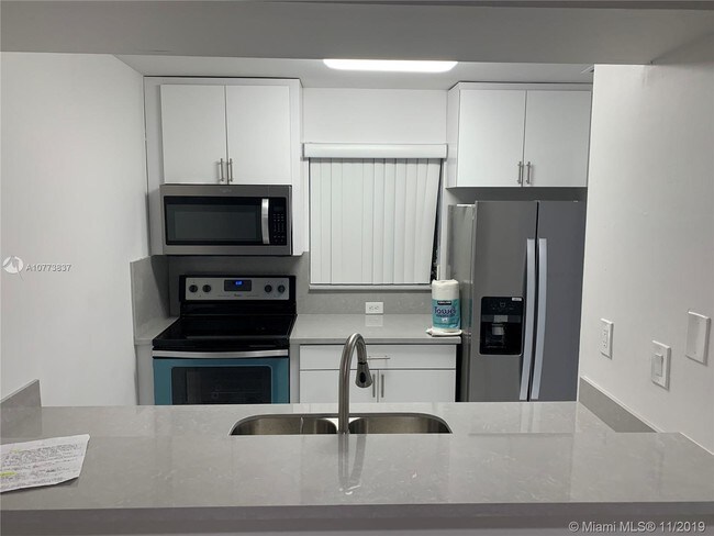 Building Photo - 6206 SW 136th Ct