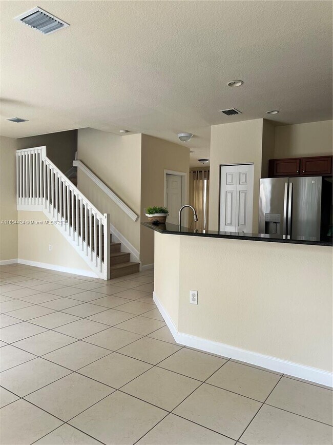 Foto del edificio - 16330 SW 71st Terrace