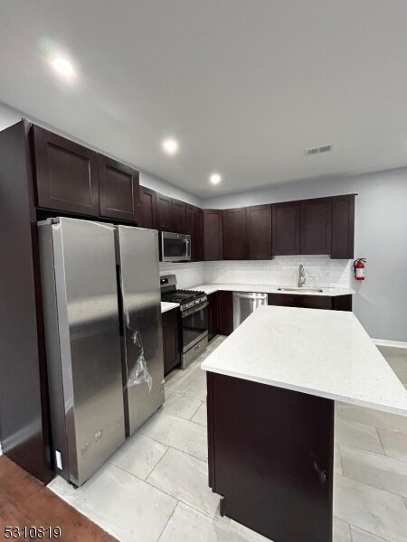 Building Photo - 148 S Durand Pl