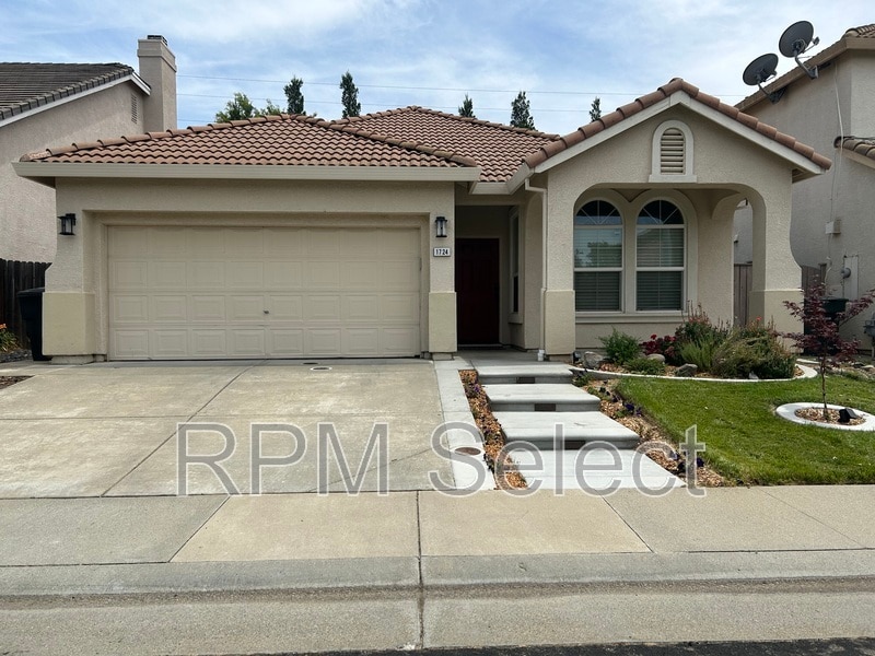 Primary Photo - 1724 Magenta Dr