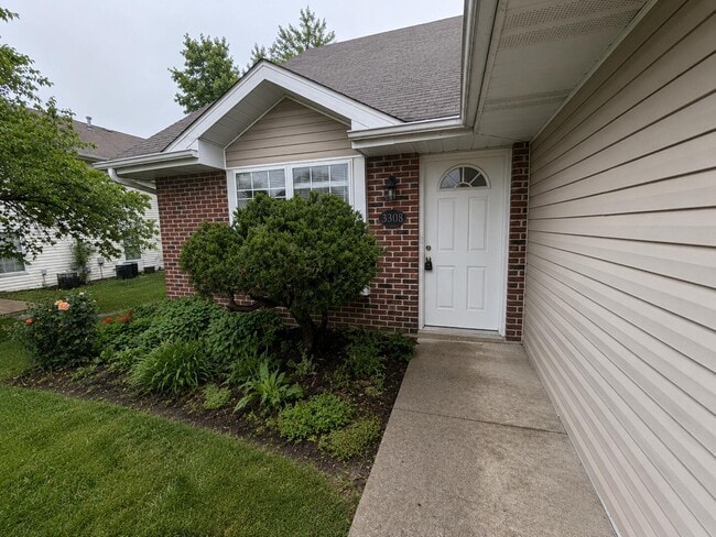 Building Photo - 3308 Dove Dr