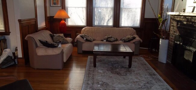 Foto del edificio - 33 Greycliff Rd