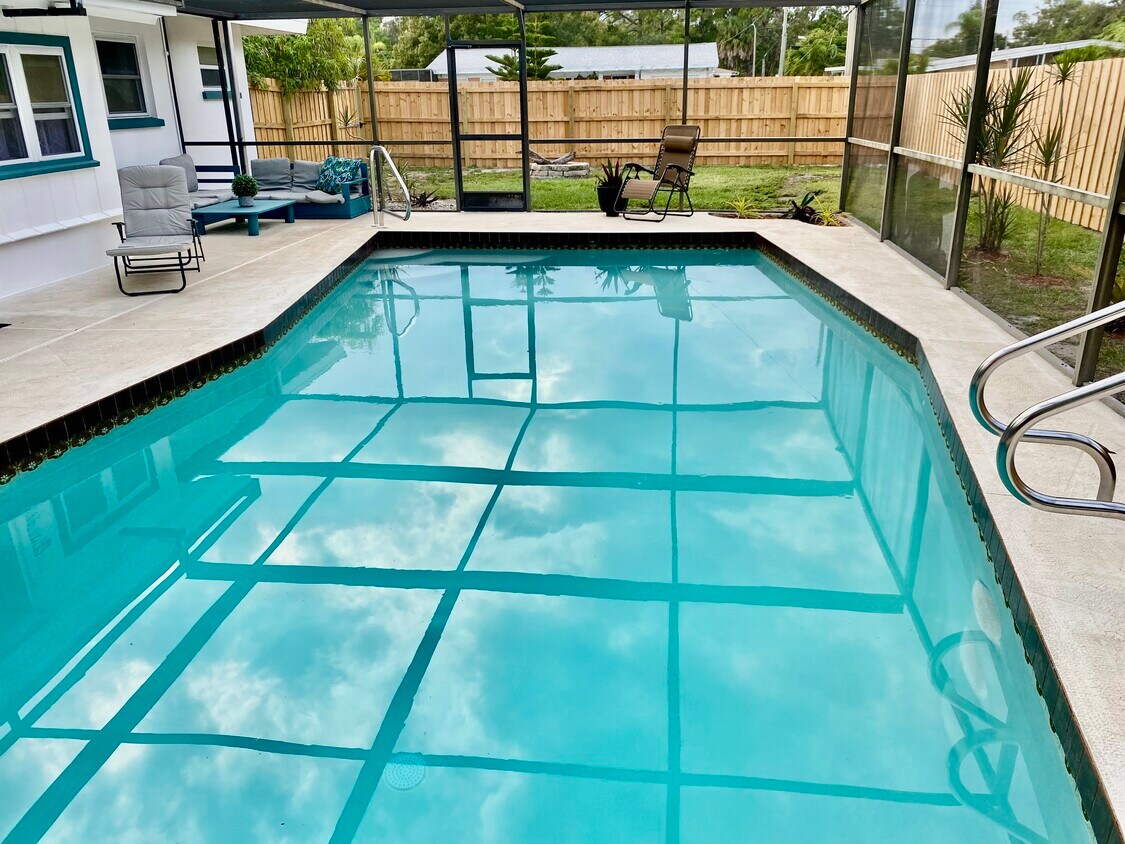 Foto principal - 3533 Roxane Blvd