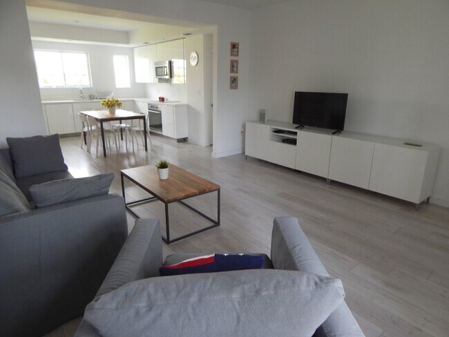 Foto del edificio - Exquisite 2/2 condo in Art Deco style building