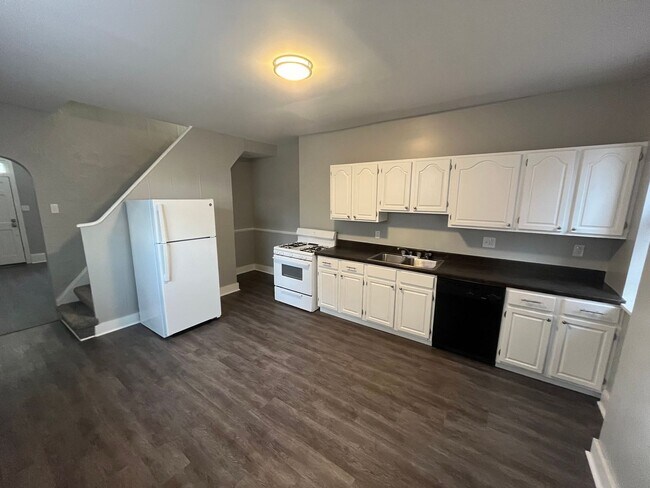 Building Photo - Newly Renovated 2 Bedroom House In Shadysi...