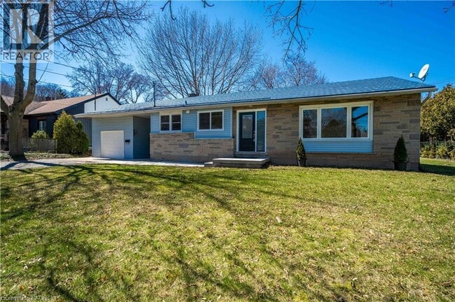 Building Photo - 1 Hill Pl