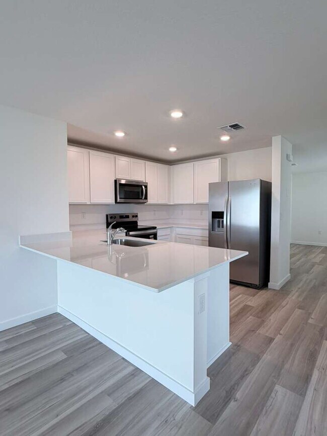 Foto del edificio - MOVE-IN SPECIAL 2 WEEKS FREE RENT!! NO APPLICATION FEES FOR APPROVED APPLICANTS**Beautiful Brand-...