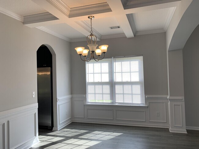 Building Photo - 179 Flemington Oaks Cir