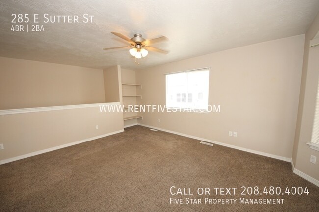 Building Photo - Spacious Home Available in the University ...