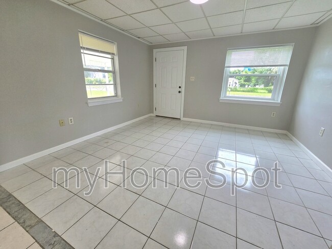 Building Photo - 56 Norwood Dr