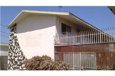 Foto del edificio - 2921 E Artesia Blvd