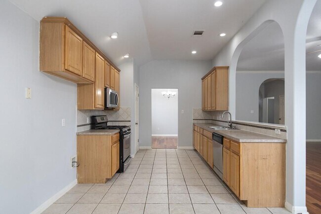 Foto del edificio - 8214 Cornerwood Dr