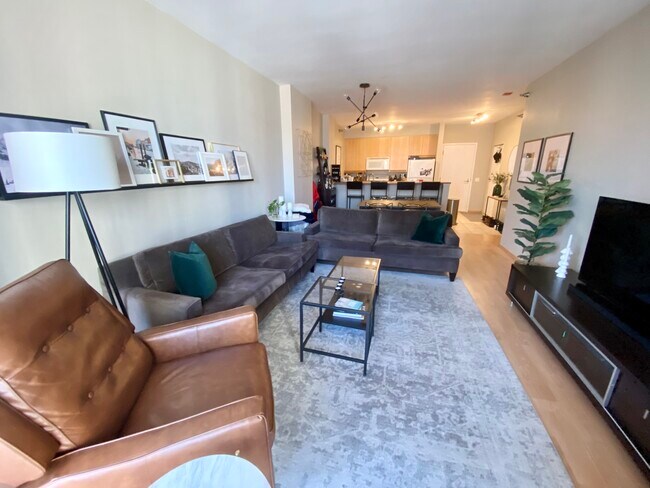 Foto del edificio - 330 N Jefferson St