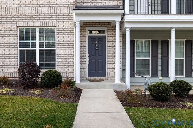 Foto del edificio - 6932 Leire Ln