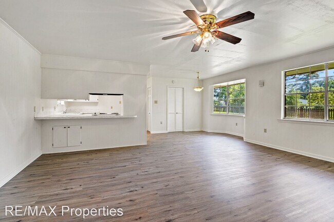 Building Photo - 3 br, 2 bath House - 16625 Tiger Bend Road