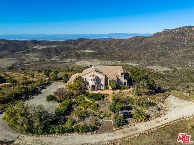 Building Photo - 10827 Pacific View Dr