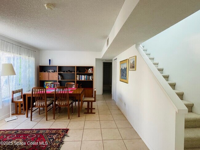 Foto del edificio - 1431 Sheafe Ave NE