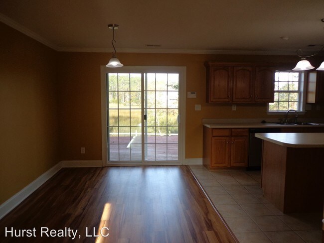 Building Photo - 328 Clam Digger Ct