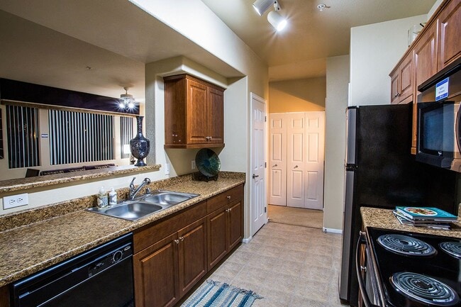 Whirlpool Appliances - Centennial at 5th Apartments