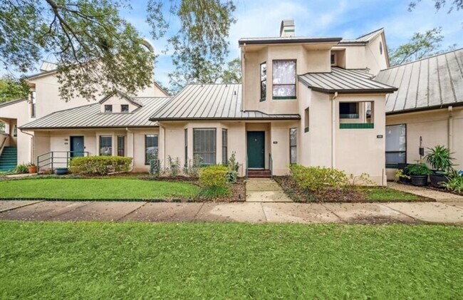 Foto del edificio - 4144 Greystone Way