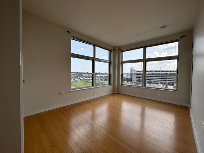 Foto del edificio - 587 Albany St