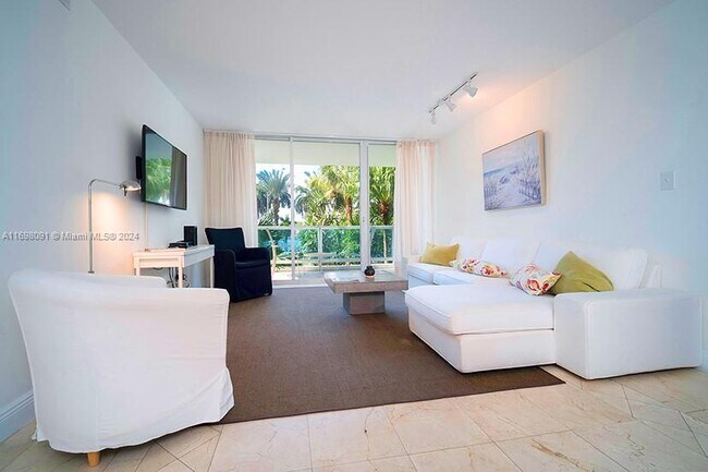 Photo - 5161 Collins Ave Apartment